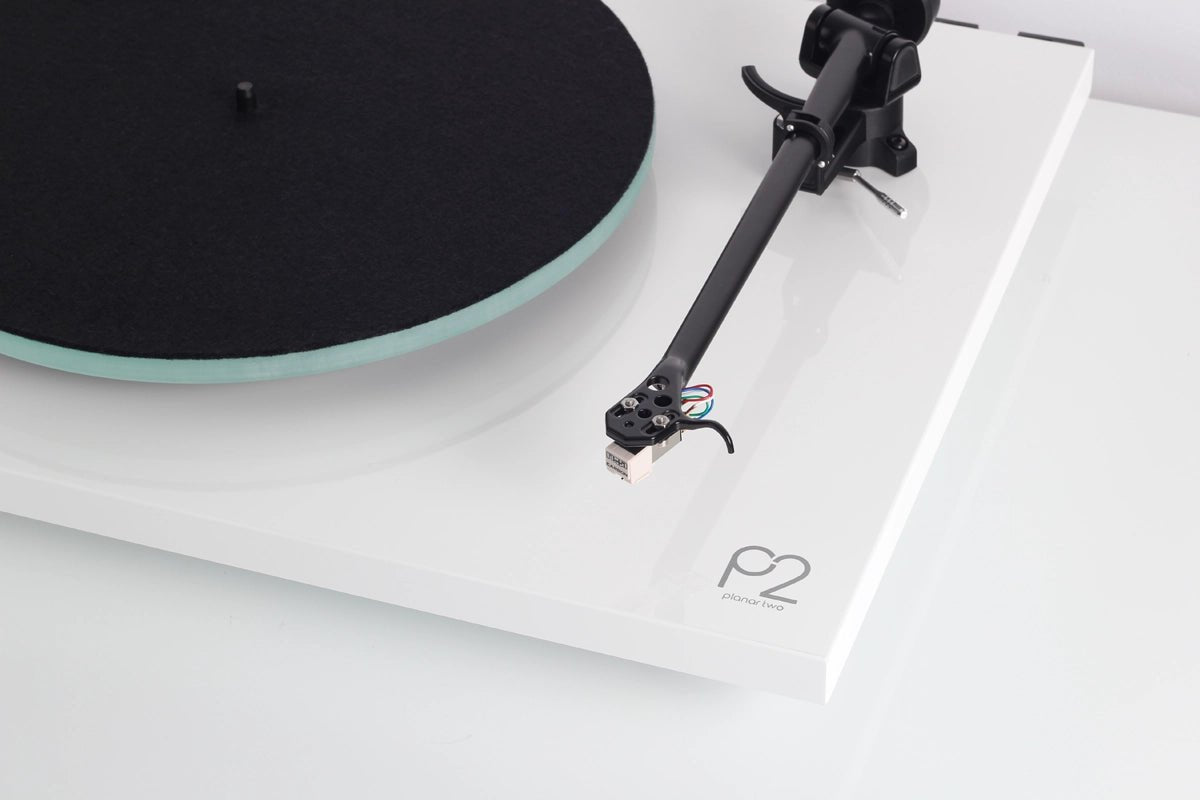 Rega Planar 2 - Aktivstudio - High End Audio