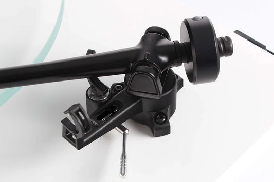 Rega RB220 - Aktivstudio - High End Audio