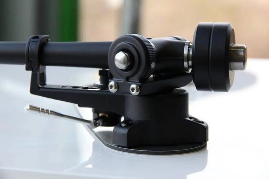 Rega RB330 - Aktivstudio - High End Audio