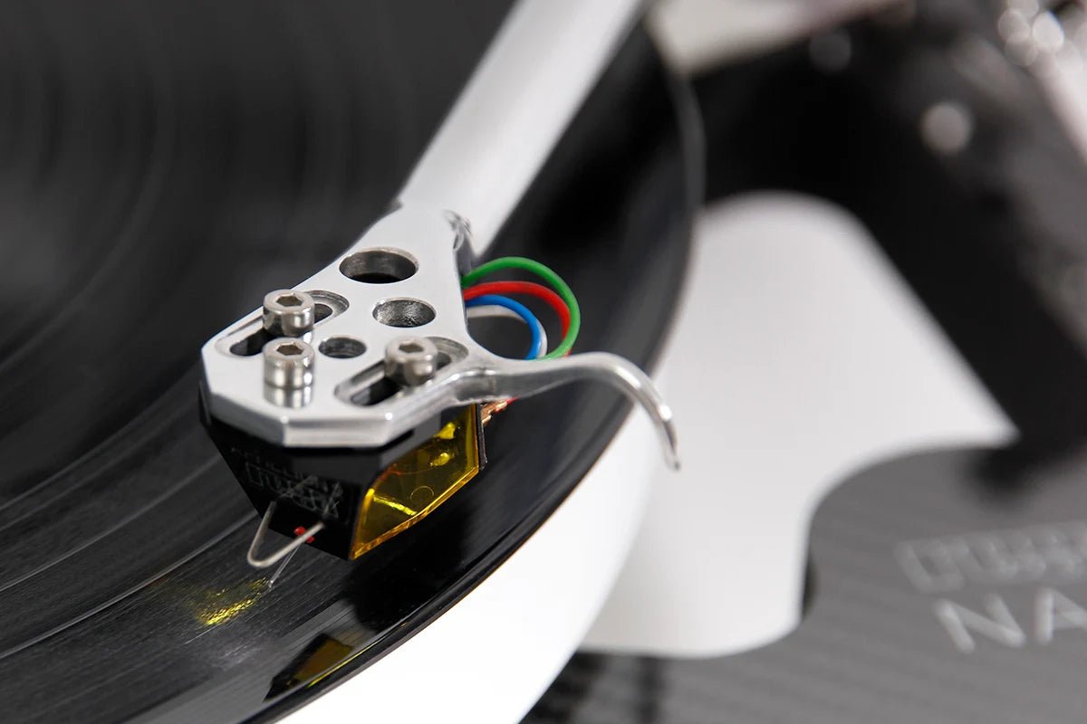Rega Naia - Aktivstudio - High End Audio
