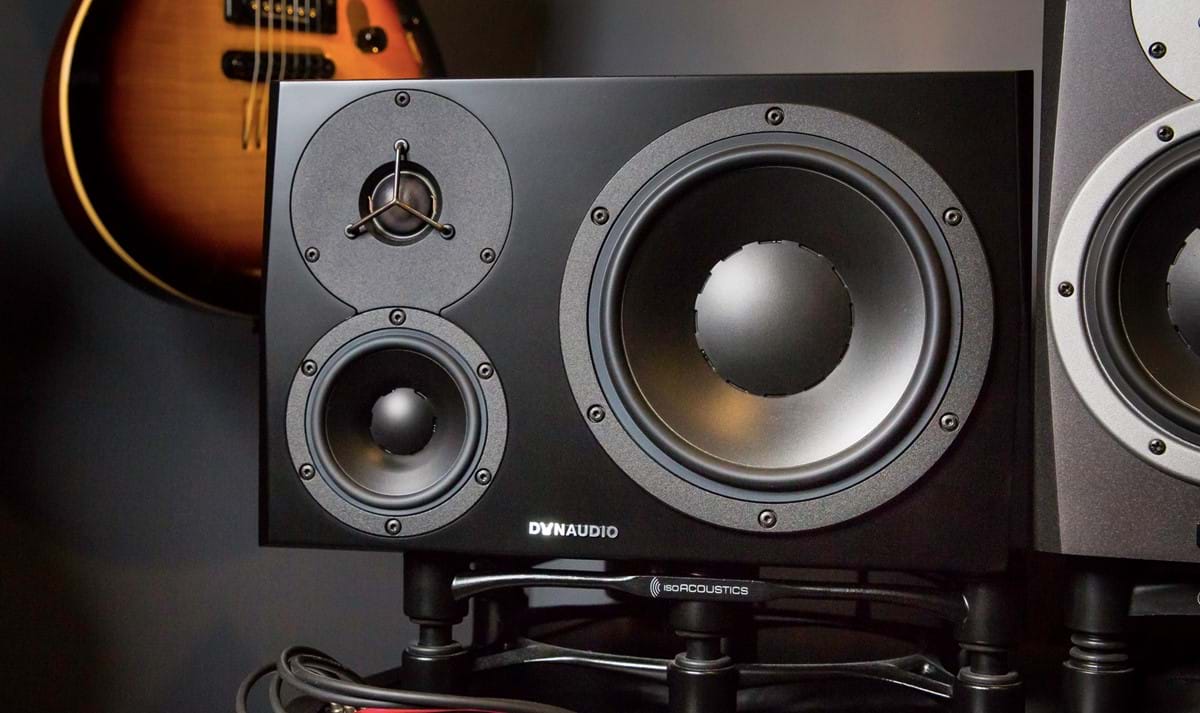 IsoAcoustics Aperta300 - Aktivstudio - High End Audio