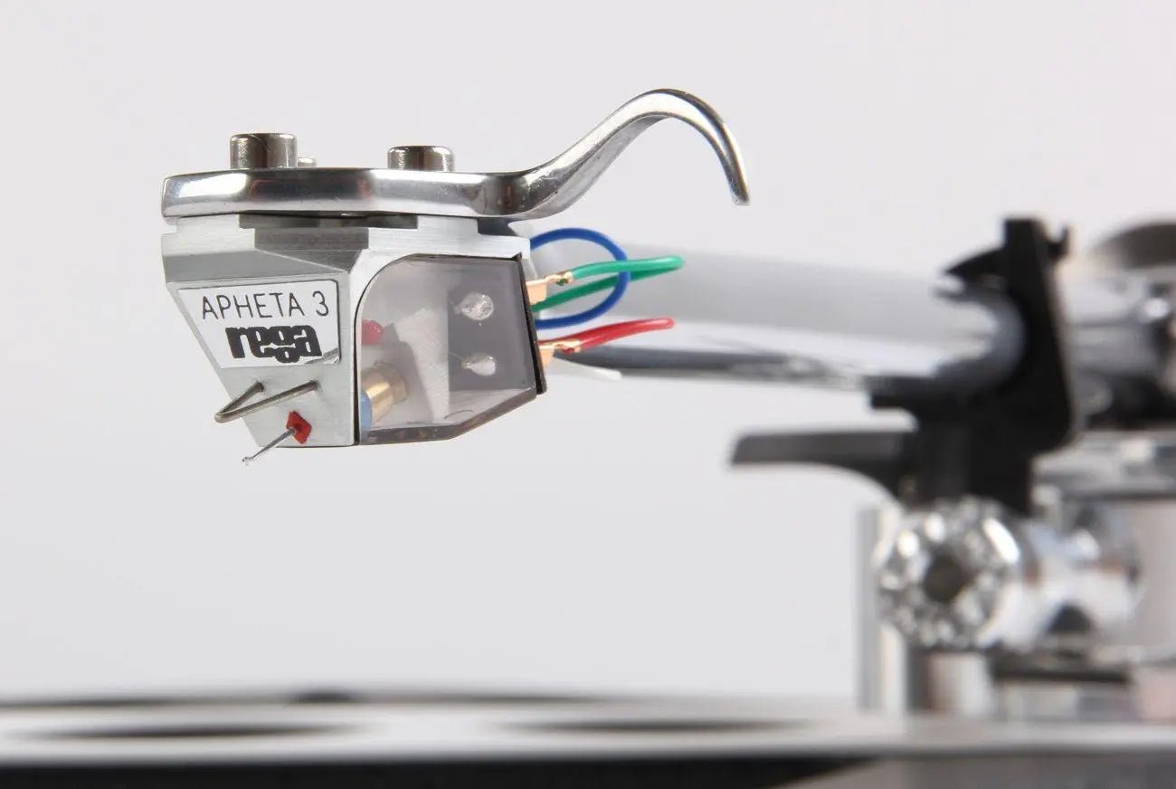 Rega Planar 10 - Aktivstudio - High End Audio