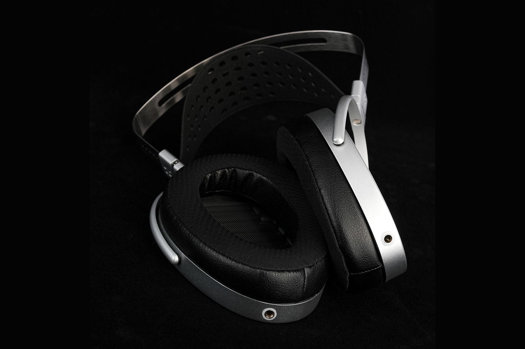 Hifiman HE1000 Unveiled - Aktivstudio - High End Audio