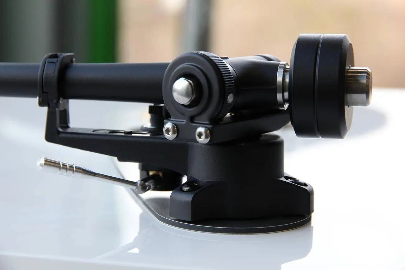 Rega RB330 - Aktivstudio - High End Audio
