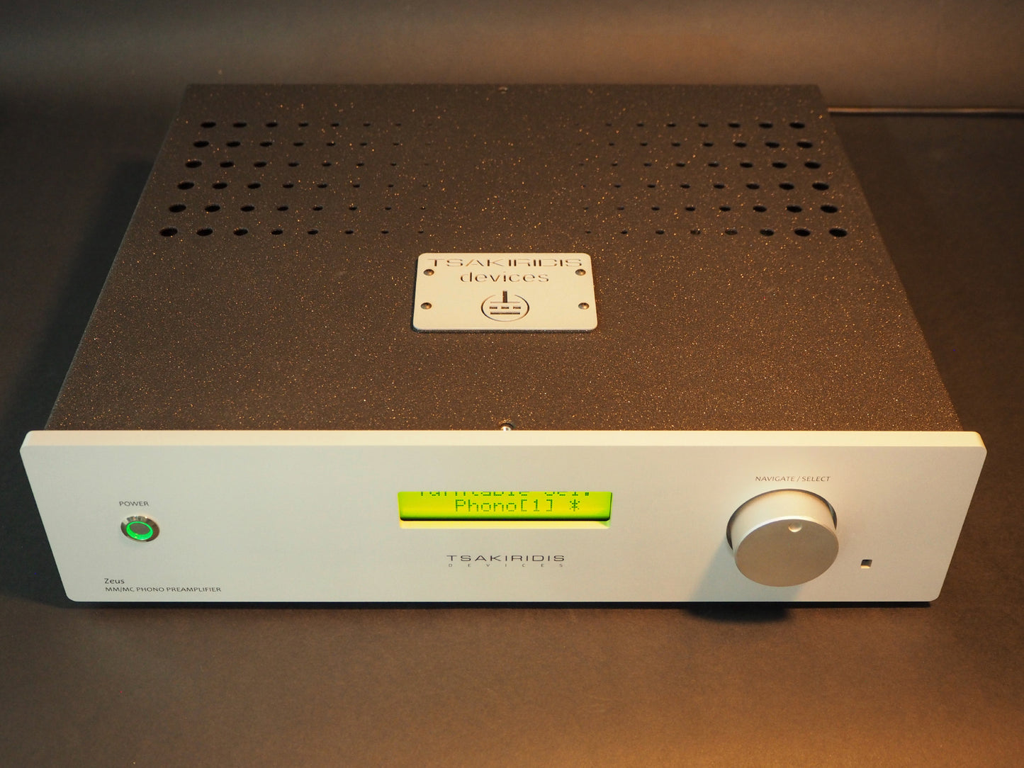 Tsakiridis Zeus - Aktivstudio - High End Audio