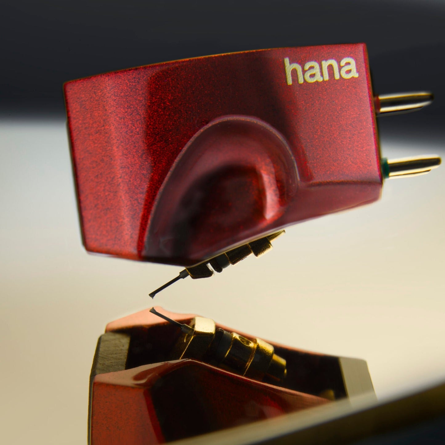 Hana Umami Red - Aktivstudio - High End Audio